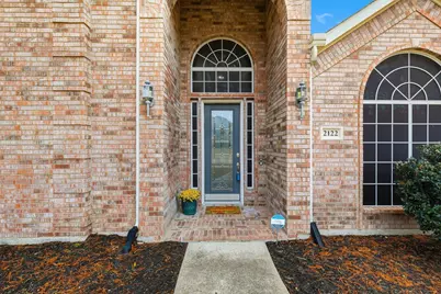 2122 Trickling Creek Drive, Garland, TX 75041 - Photo 2