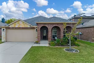 1120 Cheyenne Dr, Aubrey, TX 76227 - Photo 2