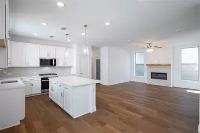 8724 Treeline Parkway, Justin, TX 76247 - Photo 4