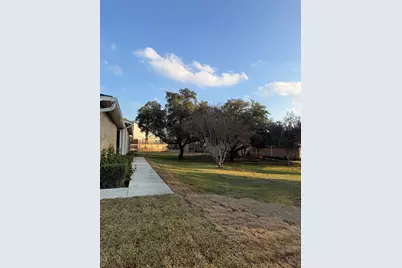 2106 Mistymeadow Court, Carrollton, TX 75006 - Photo 20