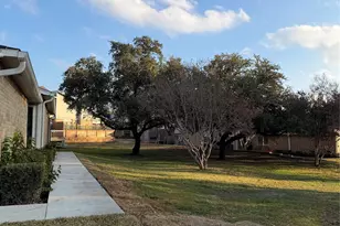 2106 Misty Meadow Ct, Carrollton, TX 75006 - Photo 20