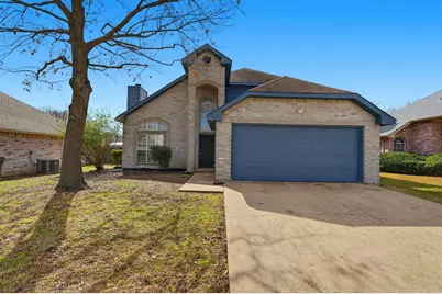 216 W Glen Meadow Drive, Glenn Heights, TX 75154 - Photo 1