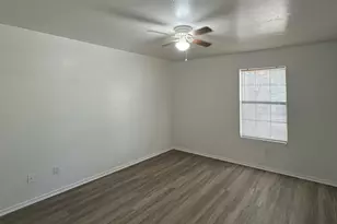 2010 Cranford Dr, Garland, TX 75041 - Photo 6