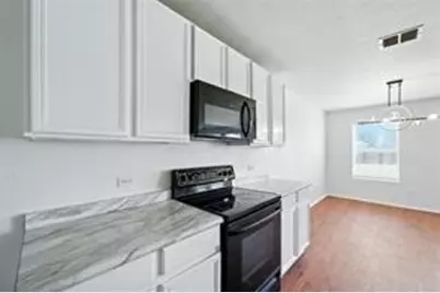 1429 Royal Meadows Trail, Fort Worth, TX 76140 - Photo 12