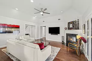 3538 Mercury Dr, Grapevine, TX 76051 - Photo 8