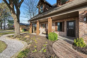 3538 Mercury Dr, Grapevine, TX 76051 - Photo 2