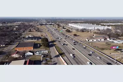 121 W Danieldale Road, Dallas, TX 75232 - Photo 2