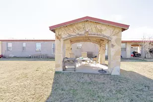 474 Hanging Tree Rd, Bowie, TX 76230 - Photo 22