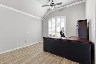 3825 Island Ct, Carrollton, TX 75007 - Photo 8