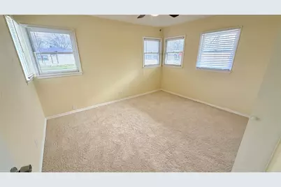 1102 Poindexter Avenue, Cleburne, TX 76033 - Photo 24