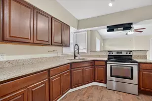 1102 Poindexter Ave, Cleburne, TX 76033 - Photo 10