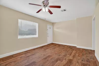 1102 Poindexter Avenue, Cleburne, TX 76033 - Photo 6