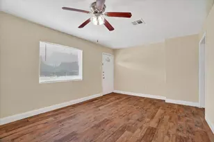 1102 Poindexter Ave, Cleburne, TX 76033 - Photo 6