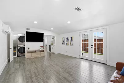 4527 Newmore Avenue, Dallas, TX 75209 - Photo 14