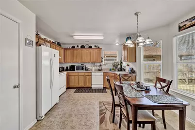 5808 Blackmore Avenue, Fort Worth, TX 76107 - Photo 4