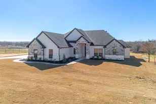 1016 Freedom Ct, Weatherford, TX 76088 - Photo 2