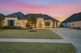 2040 Spieth St, Granbury, TX 76048 - Photo 2