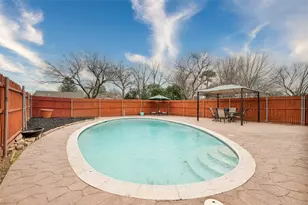 1418 Bowie St, Garland, TX 75042 - Photo 32