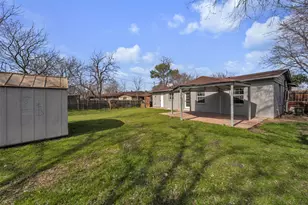 1112 E Mitchell St, Arlington, TX 76010 - Photo 34