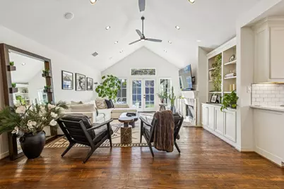 8615 Chadbourne Road, Dallas, TX 75209 - Photo 2