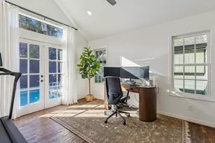 8615 Chadbourne Rd, Dallas, TX 75209 - Photo 10