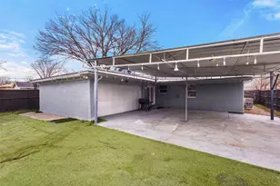 8660 Wolfwood Ln, Dallas, TX 75217 - Photo 26