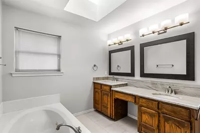 2942 Woodland Hills Drive, Grapevine, TX 76051 - Photo 20