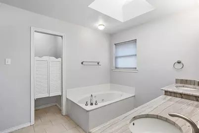 2942 Woodland Hills Drive, Grapevine, TX 76051 - Photo 20