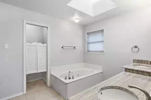 2942 Woodland Hills Dr, Grapevine, TX 76051 - Photo 20