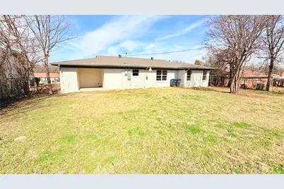 2816 Gardenia Street, Fort Worth, TX 76119 - Photo 22