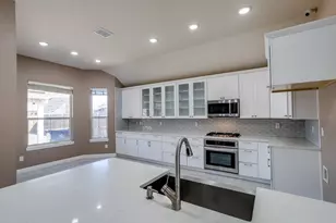 8119 La Frontera Trail, Arlington, TX 76002 - Photo 4