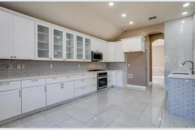 8119 La Frontera Trail, Arlington, TX 76002 - Photo 6