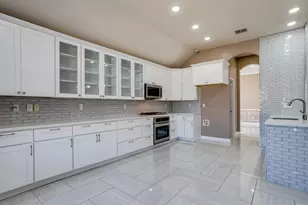 8119 La Frontera Trail, Arlington, TX 76002 - Photo 6