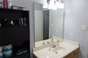 1025 Buffalo Springs Dr, Fort Worth, TX 76140 - Photo 22