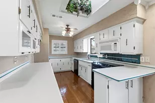 3217 Dauphine Dr, Sherman, TX 75090 - Photo 14