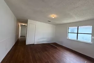 1605 E 10th Ave, Corsicana, TX 75110 - Photo 4