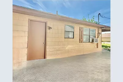 1605 E 10th Avenue, Corsicana, TX 75110 - Photo 4
