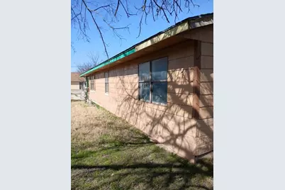 1605 E 10th Avenue, Corsicana, TX 75110 - Photo 28
