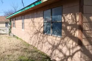 1605 E 10th Ave, Corsicana, TX 75110 - Photo 28