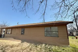 1605 E 10th Ave, Corsicana, TX 75110 - Photo 8