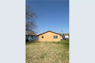 1605 E 10th Avenue, Corsicana, TX 75110 - Photo 24