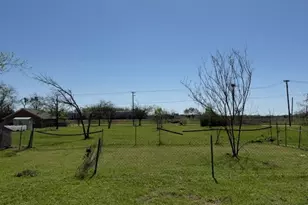 1605 E 10th Ave, Corsicana, TX 75110 - Photo 10