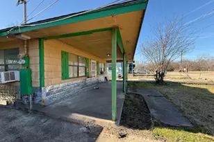 1605 E 10th Ave, Corsicana, TX 75110 - Photo 30