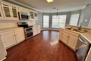 111 Chambers Creek Cir, Maypearl, TX 76064 - Photo 10