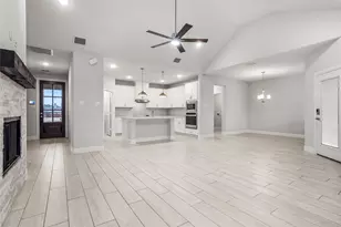 101 Gardenia Dr, Azle, TX 76020 - Photo 4