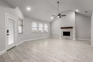 101 Gardenia Dr, Azle, TX 76020 - Photo 6