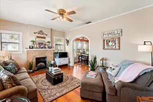 1702 W 1st St, Mt Pleasant, TX 75455 - Photo 4