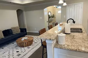 2105 Hill Crest Ct, Weatherford, TX 76086 - Photo 8