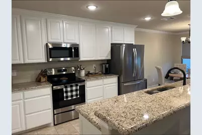 2105 Hill Crest Court, Weatherford, TX 76086 - Photo 6