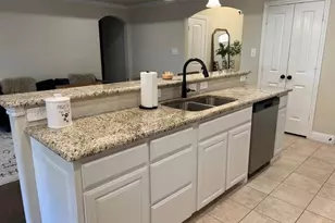 2105 Hill Crest Ct, Weatherford, TX 76086 - Photo 10